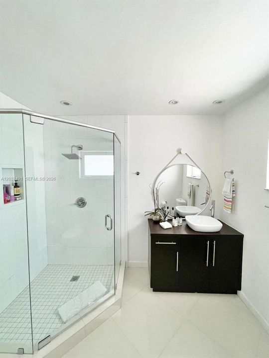 For Rent: $18,500 (4 beds, 4 baths, 2314 Square Feet)