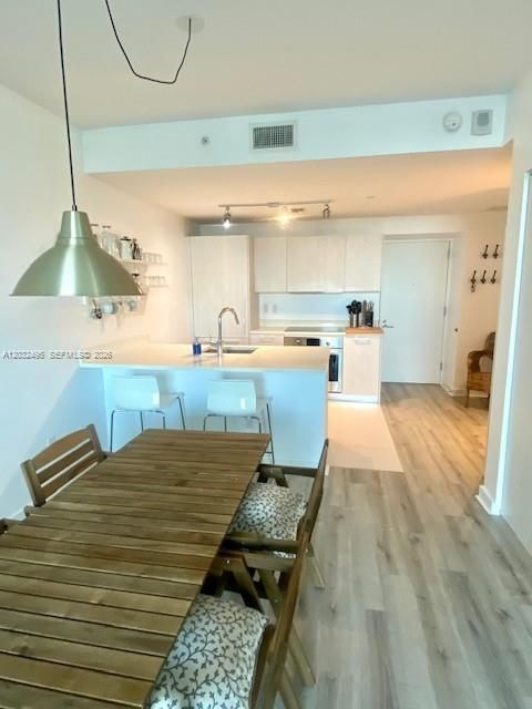 For Sale: $481,000 (1 beds, 1 baths, 622 Square Feet)