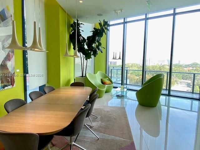 For Sale: $481,000 (1 beds, 1 baths, 622 Square Feet)
