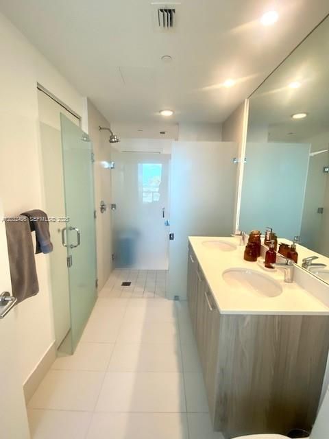 For Sale: $481,000 (1 beds, 1 baths, 622 Square Feet)