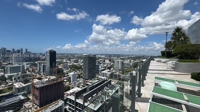 待售: $481,000 (1 贝兹, 1 浴室, 622 平方英尺)
