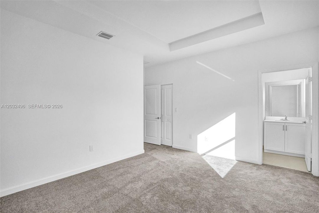 For Rent: $2,550 (3 beds, 2 baths, 1442 Square Feet)
