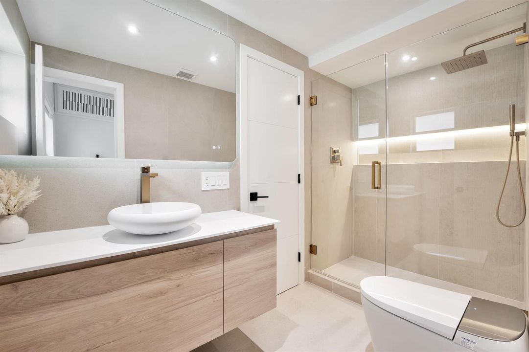 2425bathroom