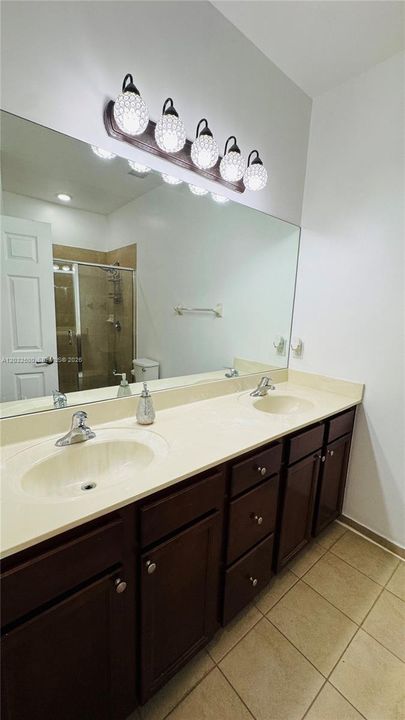 For Sale: $590,000 (4 beds, 2 baths, 1862 Square Feet)