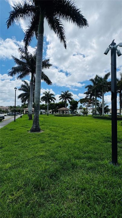 For Sale: $590,000 (4 beds, 2 baths, 1862 Square Feet)