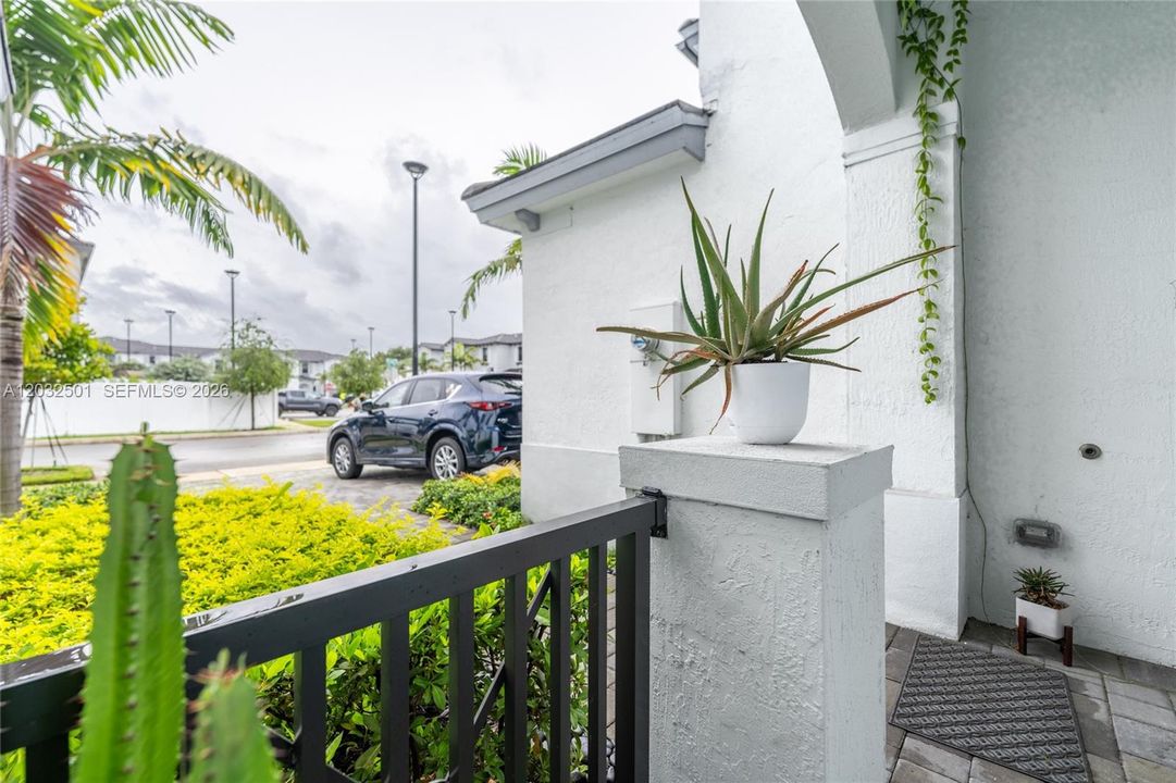 For Sale: $538,000 (3 beds, 2 baths, 1344 Square Feet)