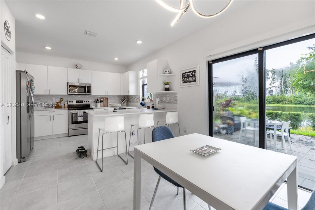 For Sale: $538,000 (3 beds, 2 baths, 1344 Square Feet)