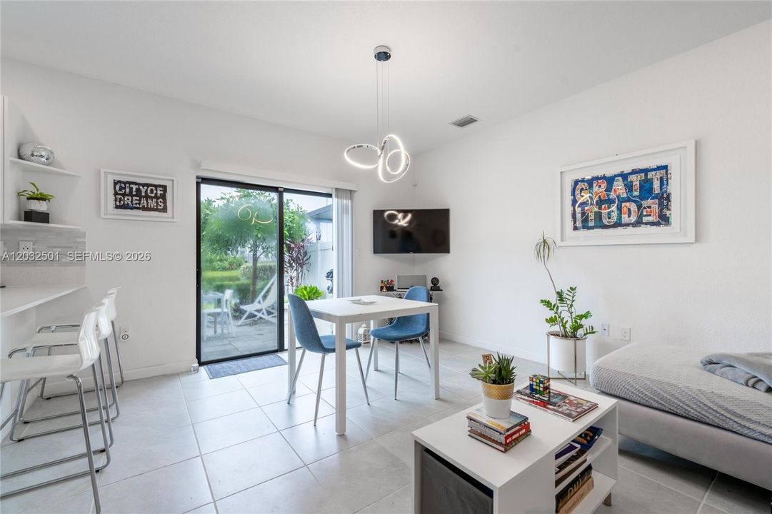 For Sale: $538,000 (3 beds, 2 baths, 1344 Square Feet)