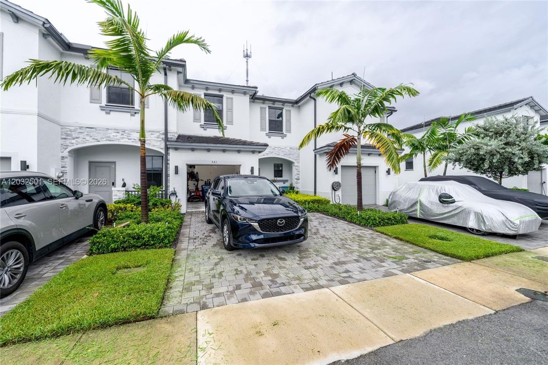 For Sale: $538,000 (3 beds, 2 baths, 1344 Square Feet)