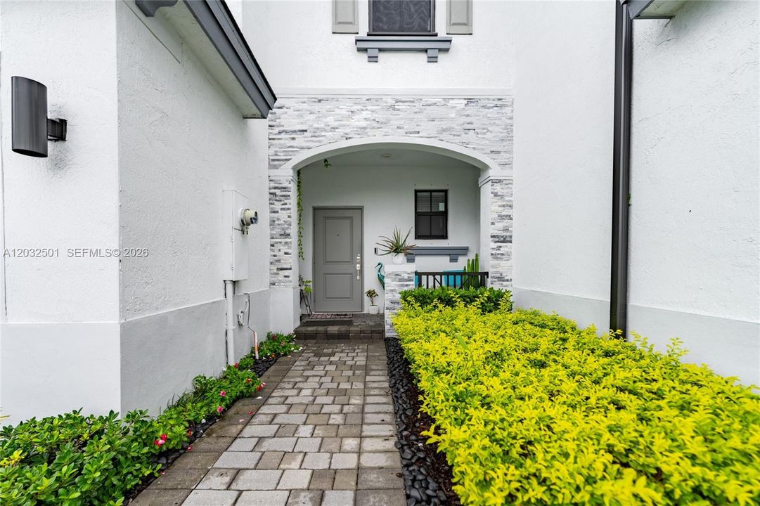 For Sale: $538,000 (3 beds, 2 baths, 1344 Square Feet)