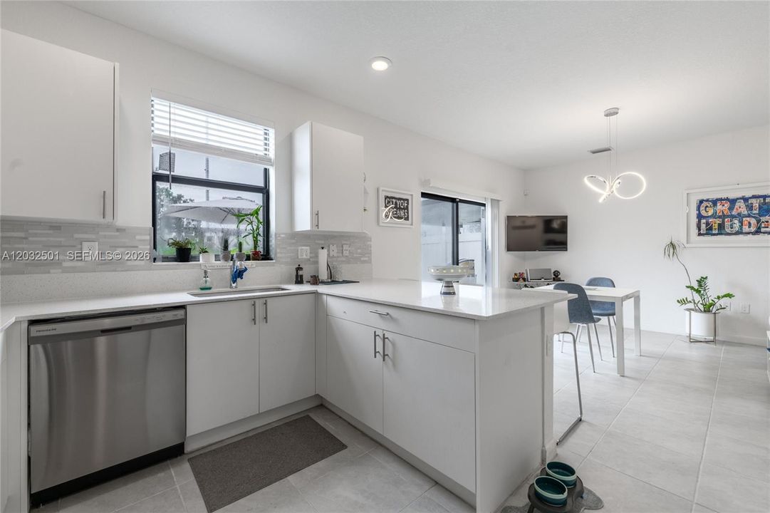 For Sale: $538,000 (3 beds, 2 baths, 1344 Square Feet)