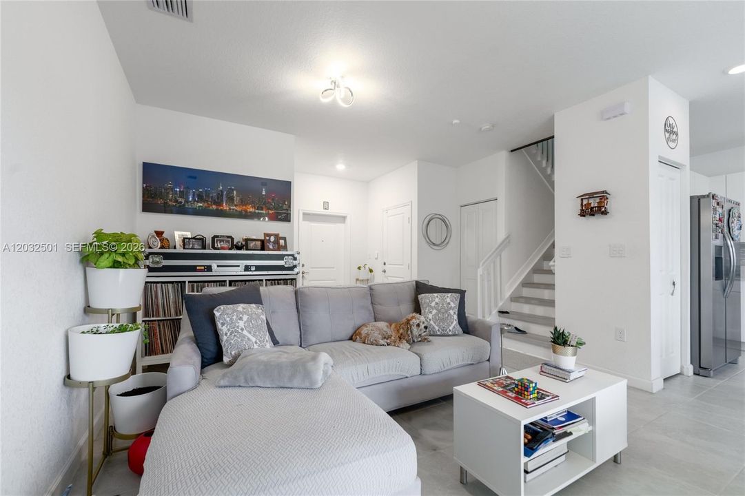 For Sale: $538,000 (3 beds, 2 baths, 1344 Square Feet)