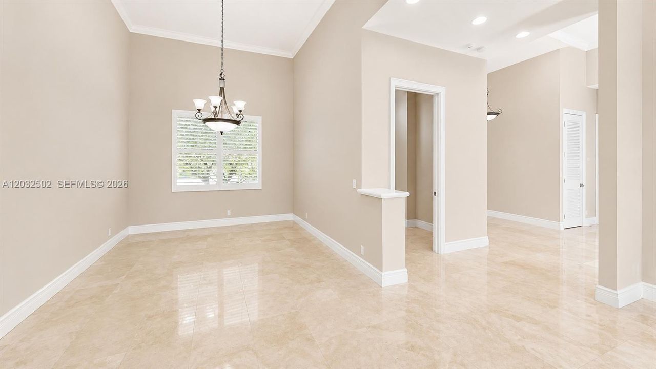 For Rent: $6,950 (4 beds, 3 baths, 2410 Square Feet)