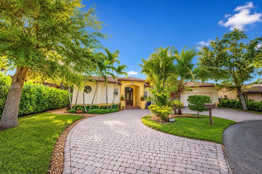 For Rent: $6,950 (4 beds, 3 baths, 2410 Square Feet)