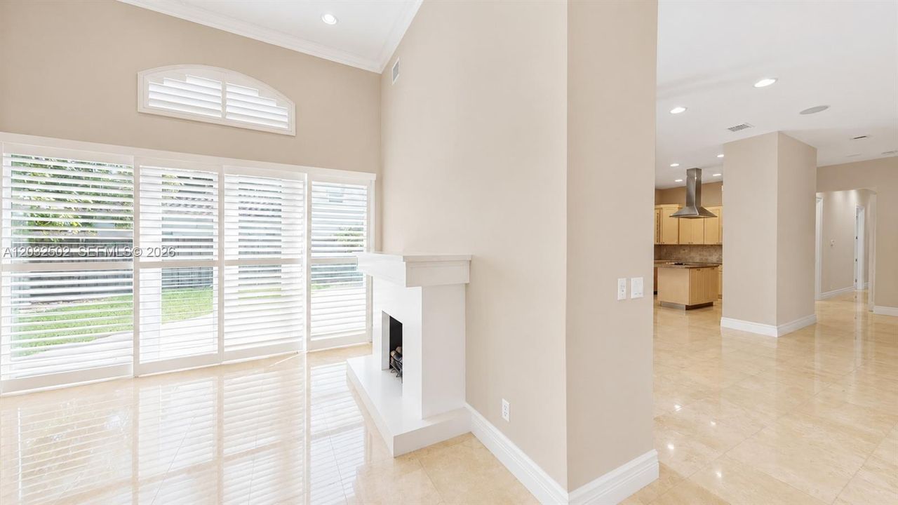 For Rent: $6,950 (4 beds, 3 baths, 2410 Square Feet)