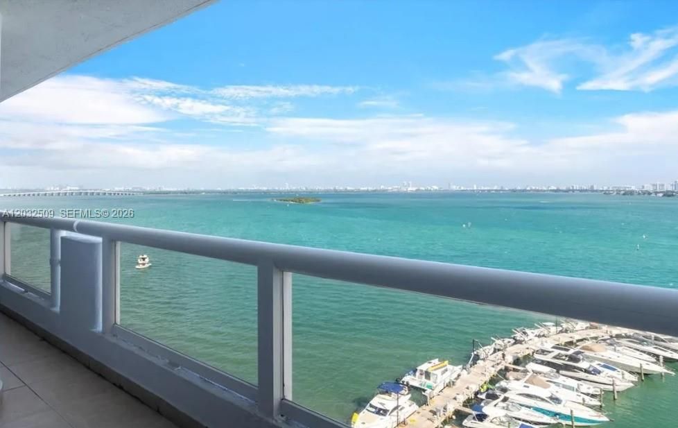 For Sale: $785,000 (2 beds, 2 baths, 1398 Square Feet)