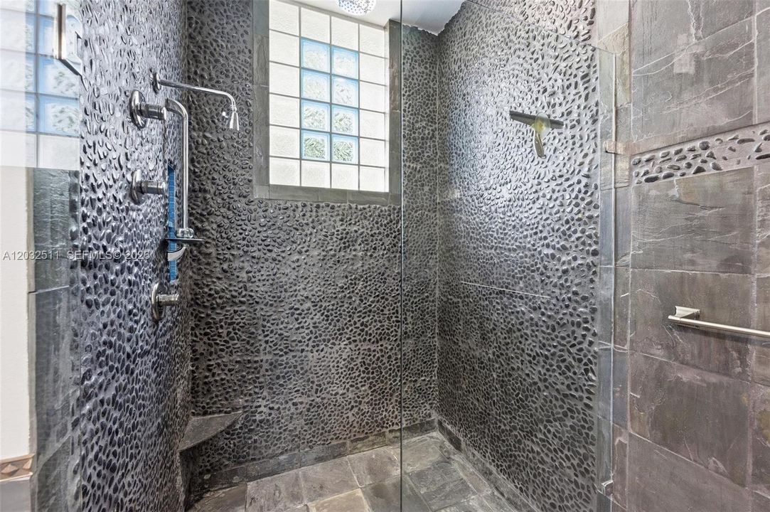 For Rent: $5,000 (3 beds, 3 baths, 1859 Square Feet)