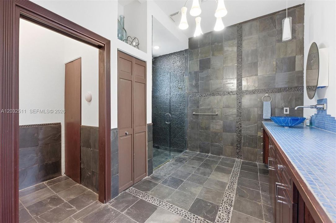 For Rent: $5,000 (3 beds, 3 baths, 1859 Square Feet)
