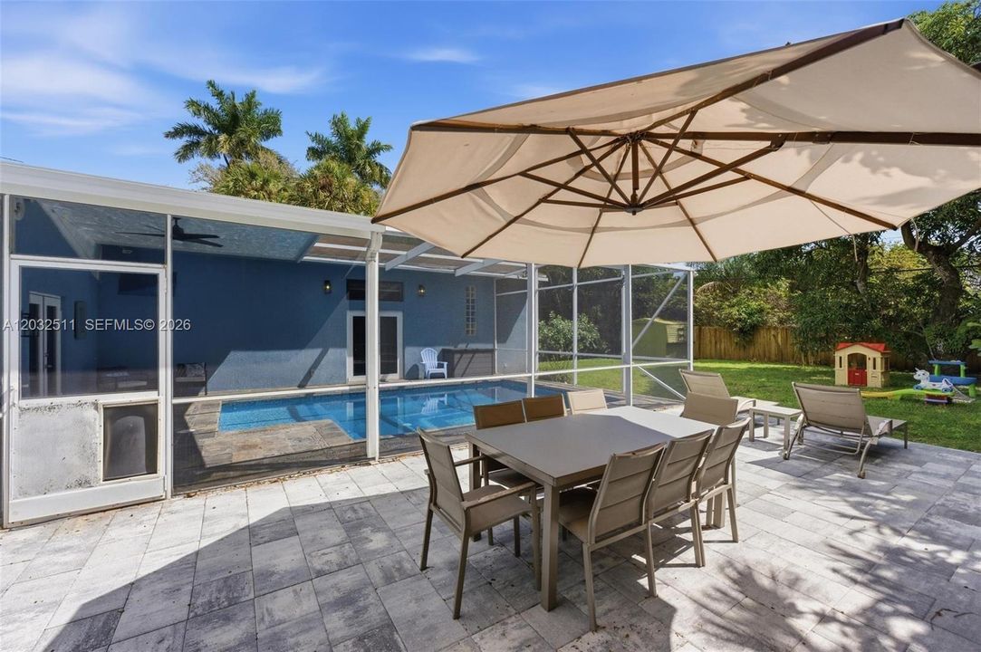 For Rent: $5,000 (3 beds, 3 baths, 1859 Square Feet)