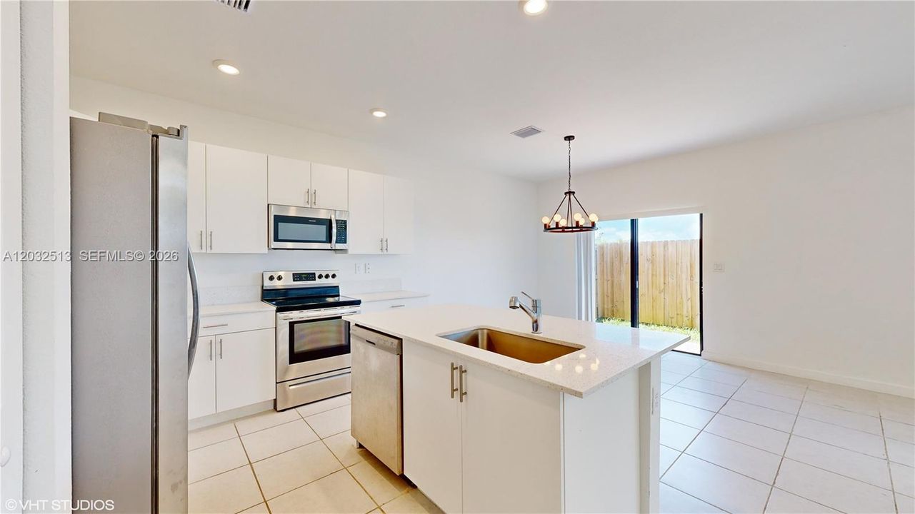 En Venta: $428,000 (3 camas, 2 baños, 1832 Pies cuadrados)