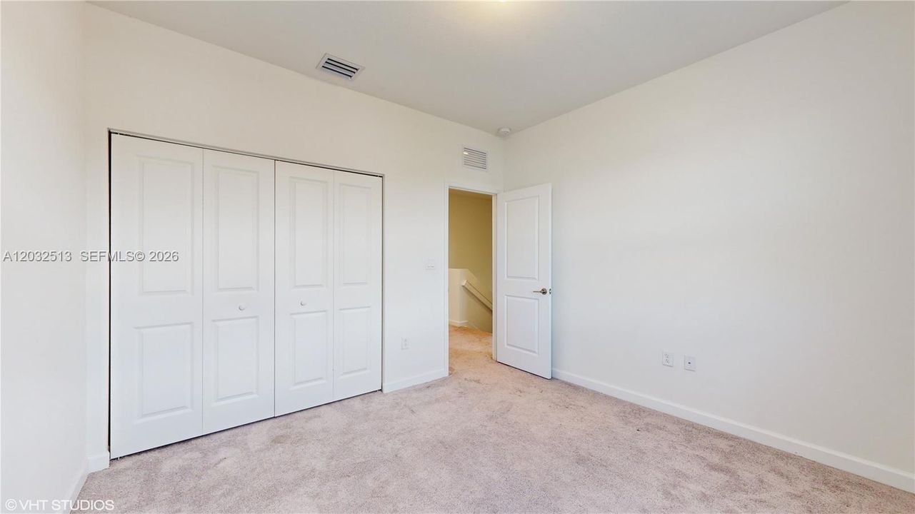 En Venta: $428,000 (3 camas, 2 baños, 1832 Pies cuadrados)