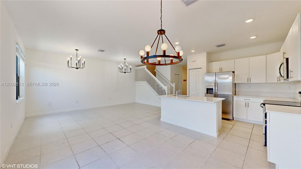 En Venta: $428,000 (3 camas, 2 baños, 1832 Pies cuadrados)