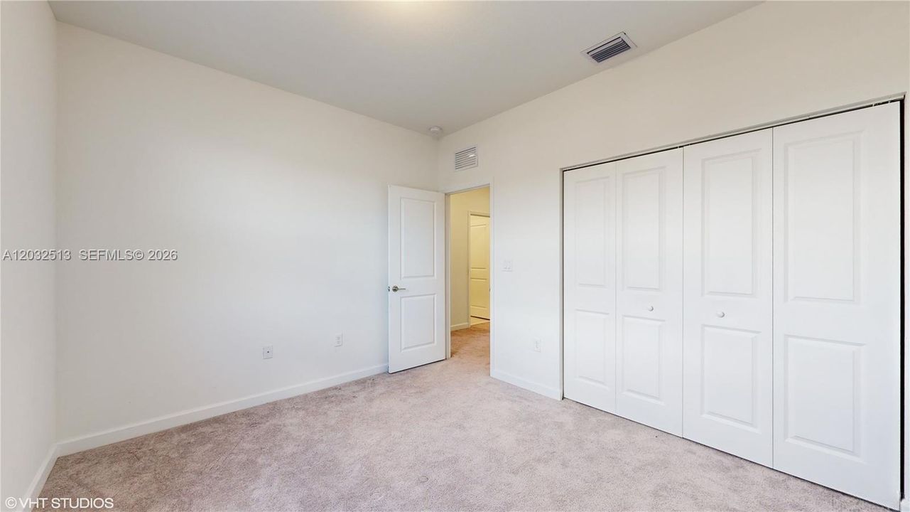 En Venta: $428,000 (3 camas, 2 baños, 1832 Pies cuadrados)