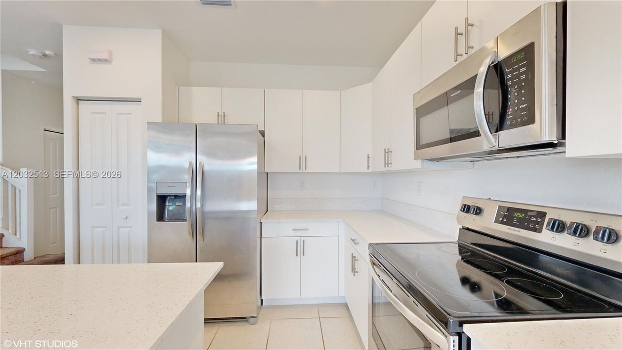 En Venta: $428,000 (3 camas, 2 baños, 1832 Pies cuadrados)