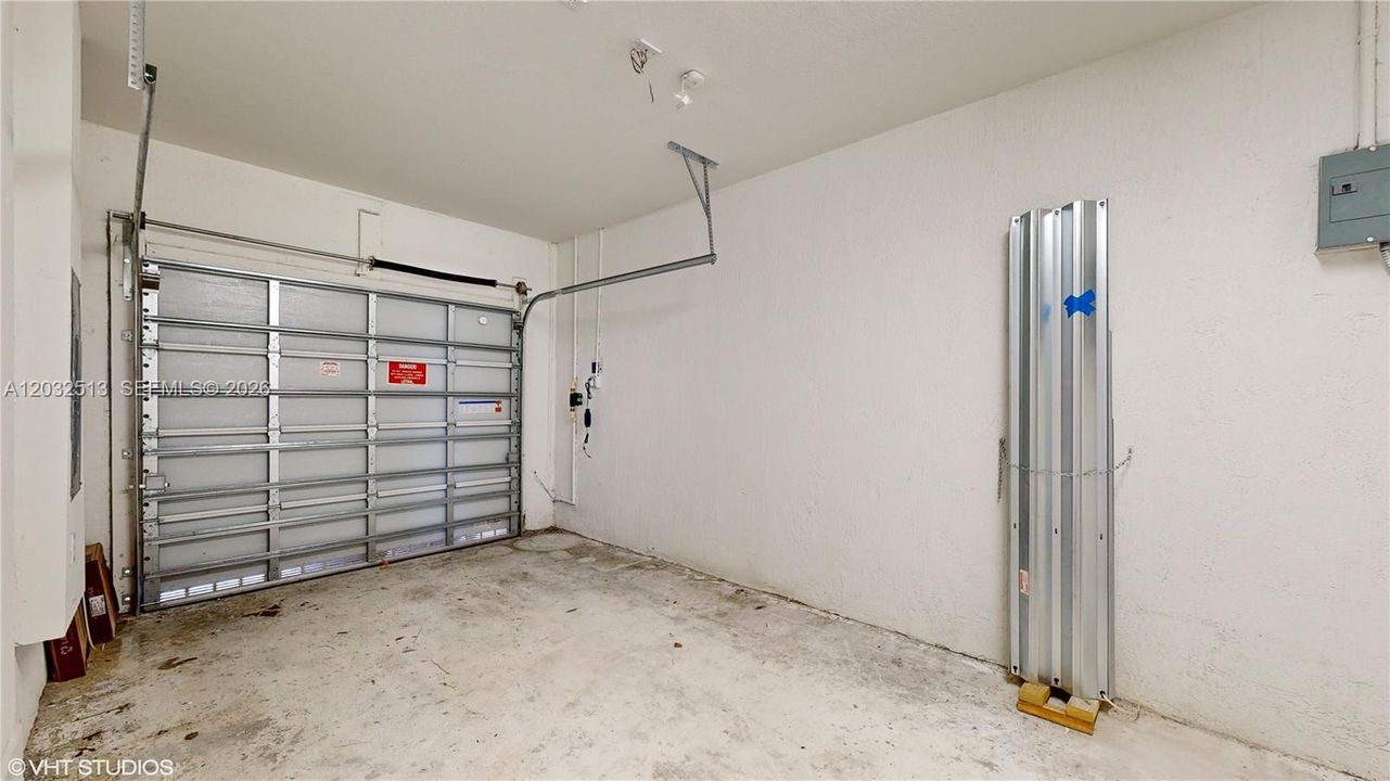 En Venta: $428,000 (3 camas, 2 baños, 1832 Pies cuadrados)