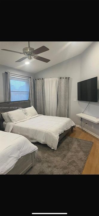 For Sale: $250,000 (3 beds, 2 baths, 1100 Square Feet)