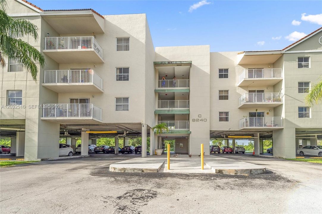 For Rent: $1,600 (1 beds, 1 baths, 600 Square Feet)