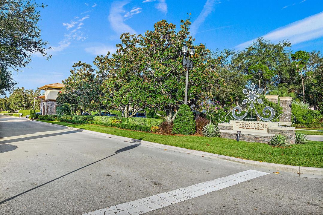 1043 Vintner Blvd MLS-27