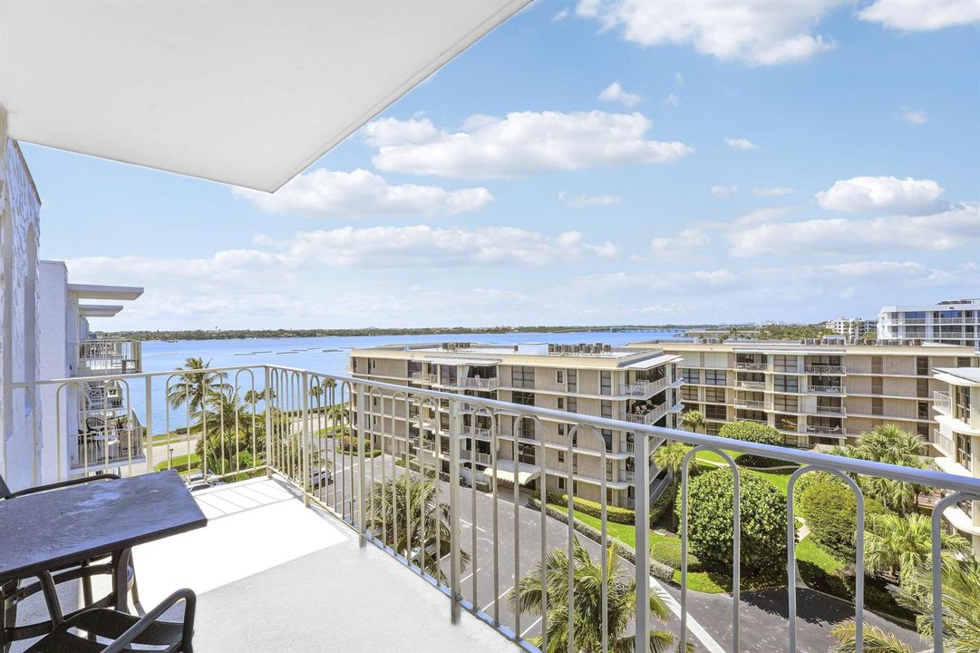 Covered Balcony w/ Intracoastal Views