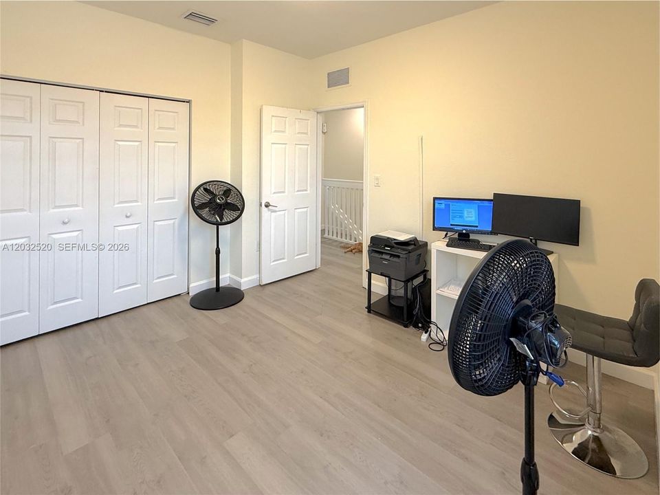 For Sale: $488,000 (3 beds, 2 baths, 1412 Square Feet)