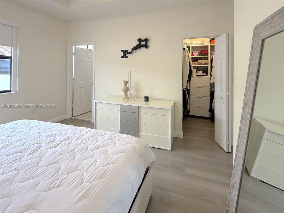 For Sale: $488,000 (3 beds, 2 baths, 1412 Square Feet)