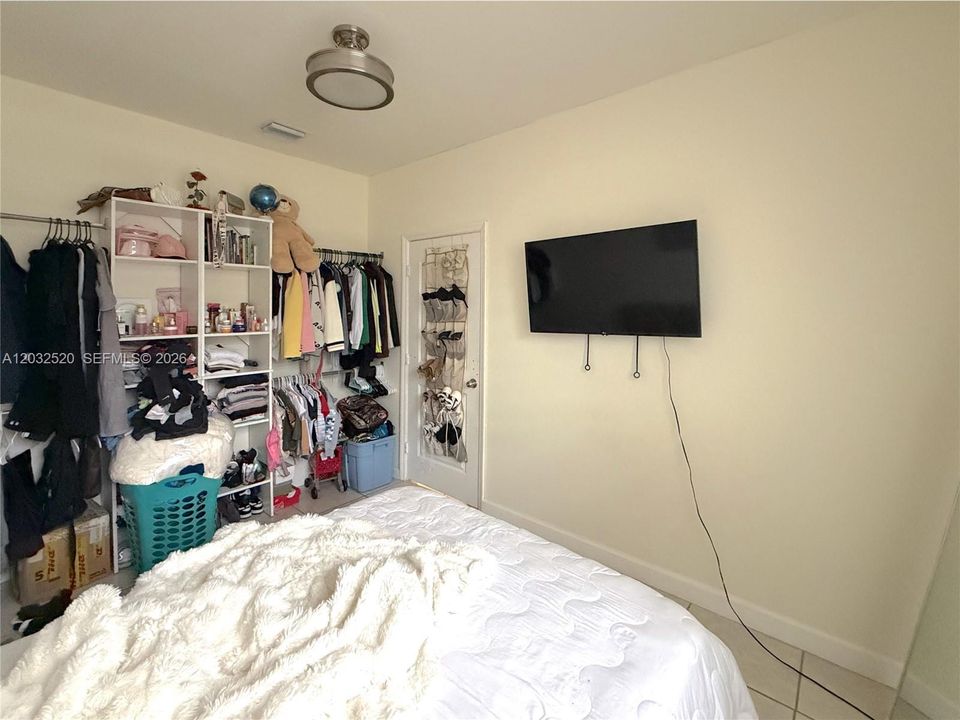 For Sale: $488,000 (3 beds, 2 baths, 1412 Square Feet)