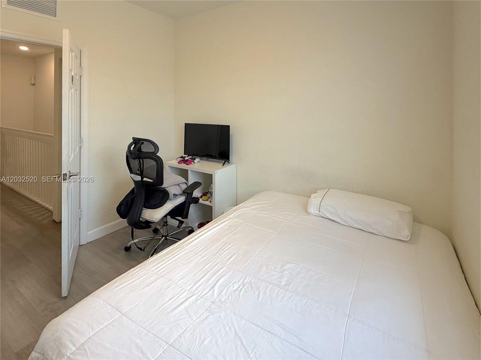 For Sale: $488,000 (3 beds, 2 baths, 1412 Square Feet)