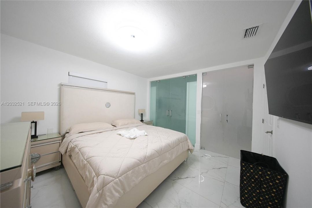 For Rent: $6,000 (3 beds, 2 baths, 1476 Square Feet)