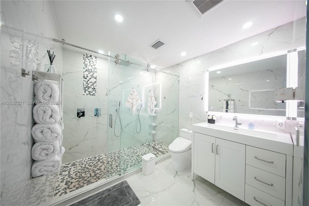 For Rent: $6,000 (3 beds, 2 baths, 1476 Square Feet)