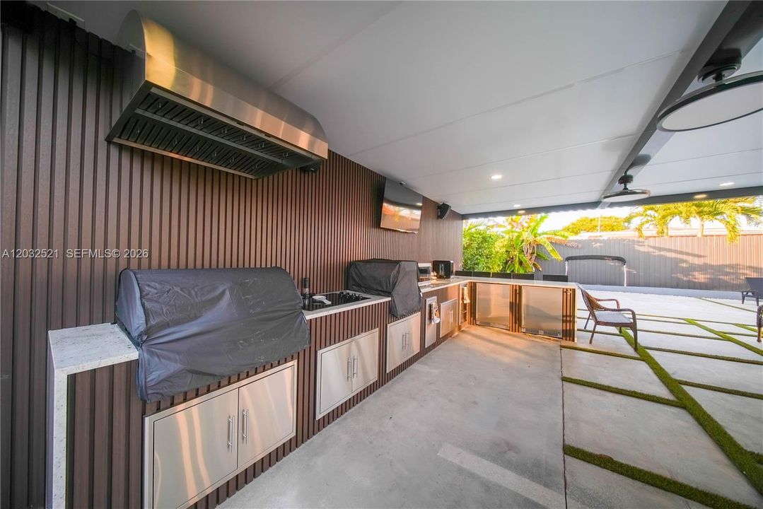 For Rent: $6,000 (3 beds, 2 baths, 1476 Square Feet)