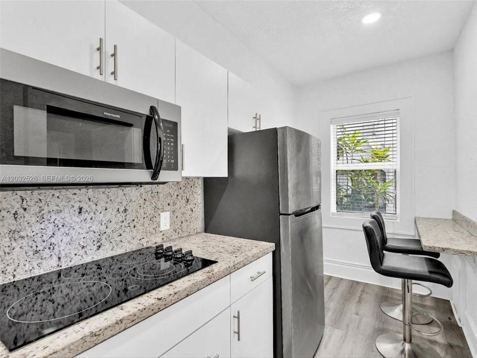 For Sale: $199,000 (0 beds, 1 baths, 351 Square Feet)