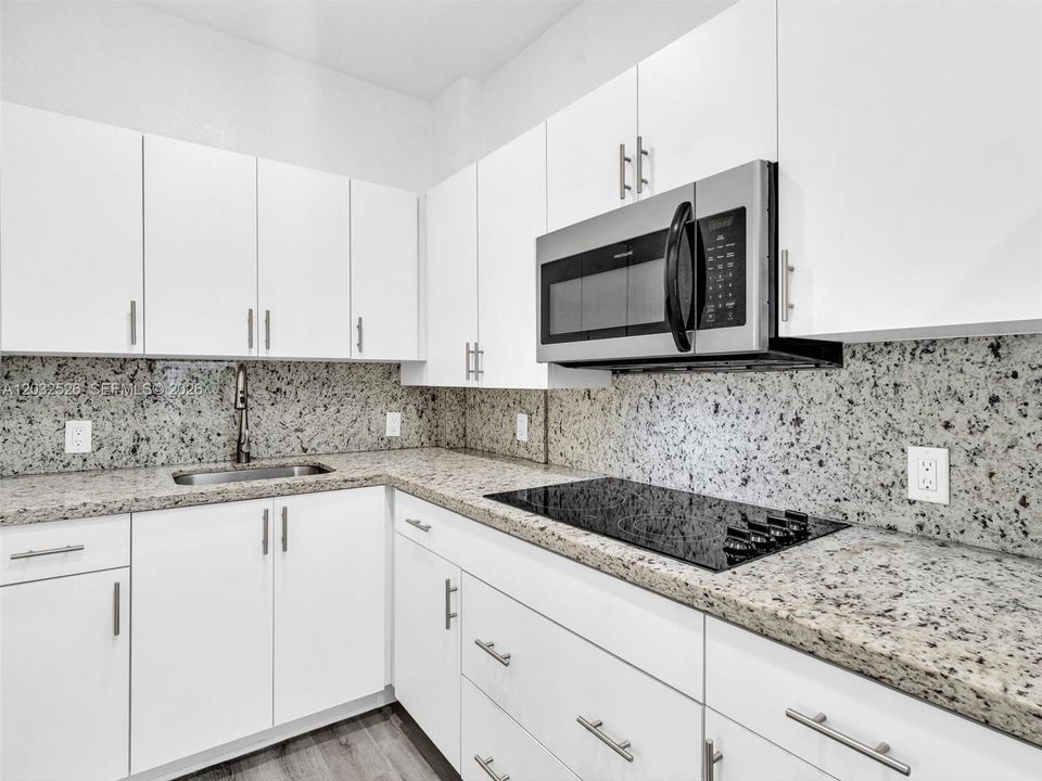 For Sale: $199,000 (0 beds, 1 baths, 351 Square Feet)