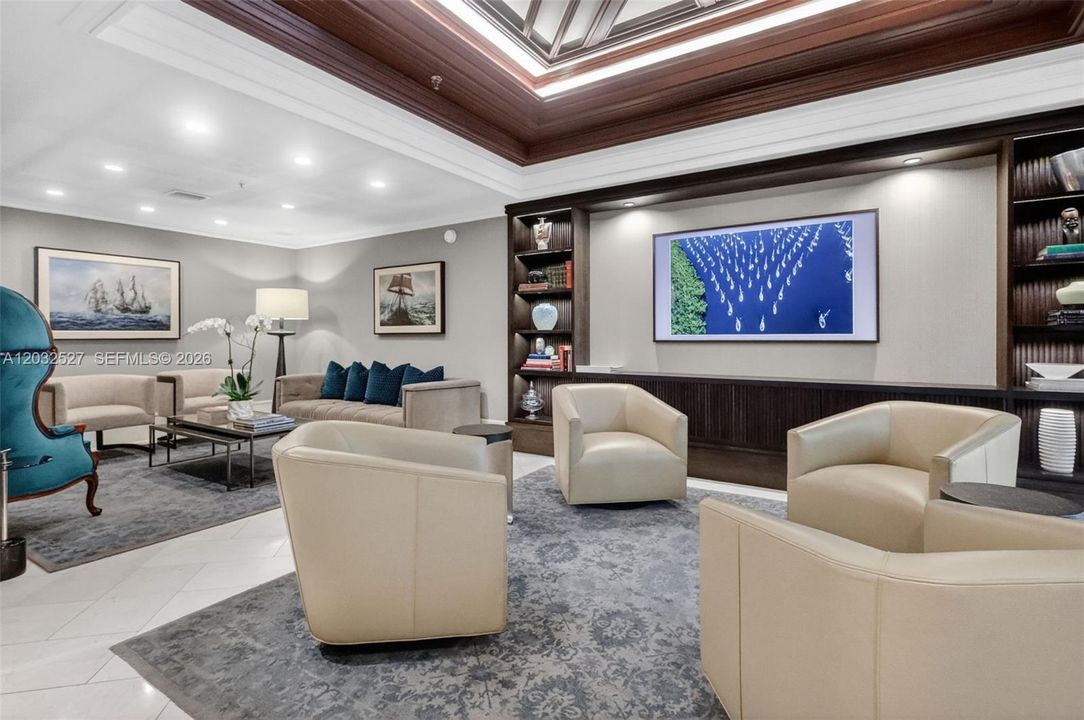 For Sale: $1,200,000 (2 beds, 2 baths, 1172 Square Feet)
