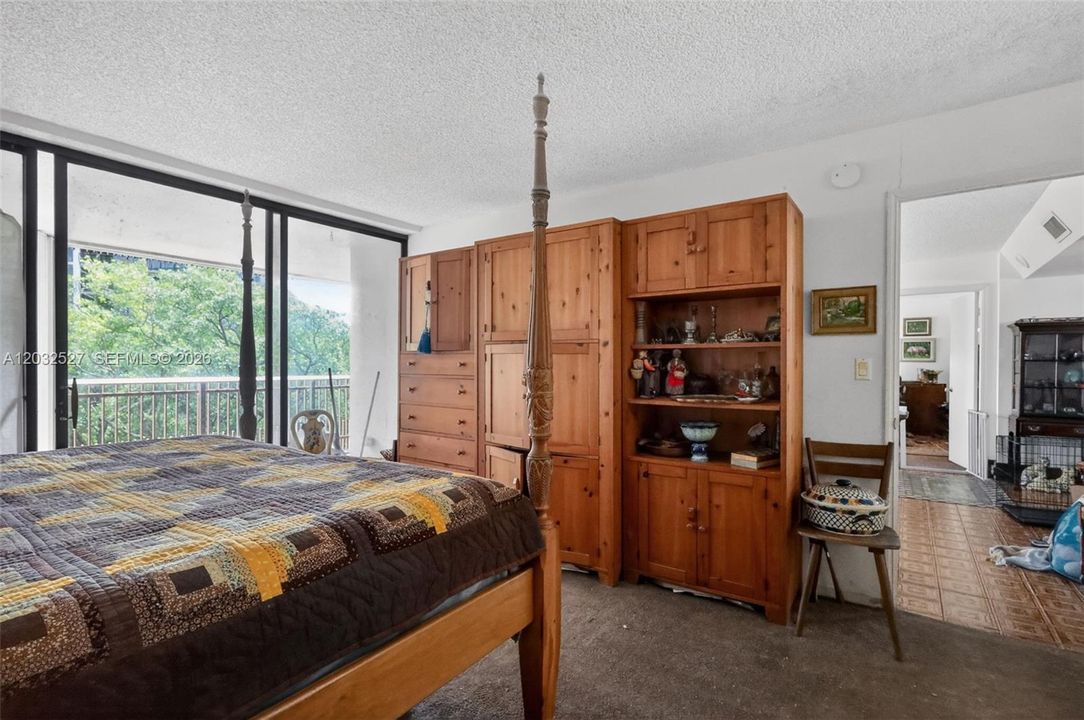 For Sale: $1,200,000 (2 beds, 2 baths, 1172 Square Feet)