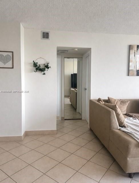 For Sale: $249,000 (2 beds, 2 baths, 1092 Square Feet)
