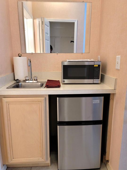KITCHENETTE