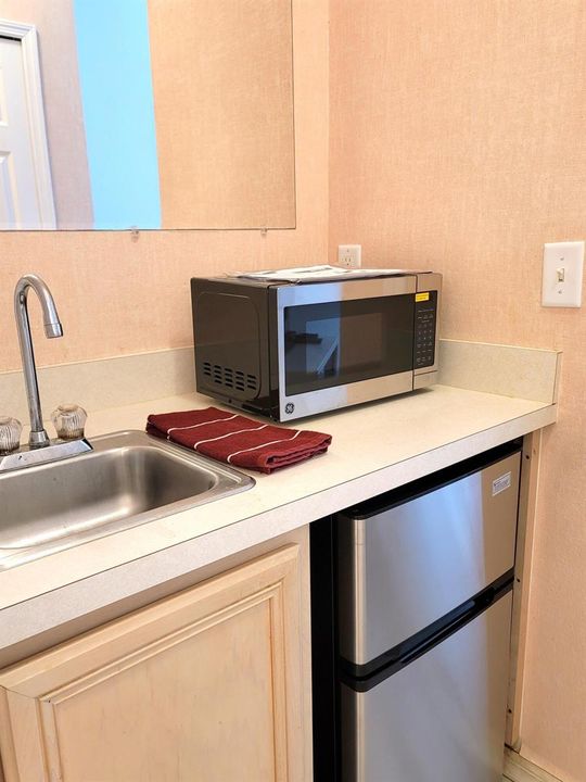 KITCHENETTE