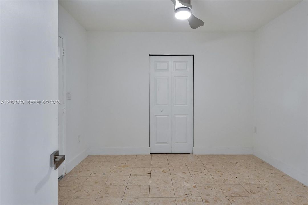 For Rent: $2,950 (2 beds, 2 baths, 1100 Square Feet)