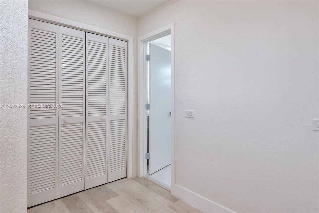 For Rent: $2,950 (2 beds, 2 baths, 1100 Square Feet)
