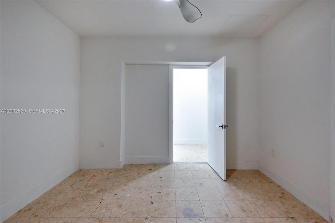 For Rent: $2,950 (2 beds, 2 baths, 1100 Square Feet)